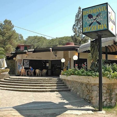 Отель Camping Europa 2 Каполивери Экстерьер фото