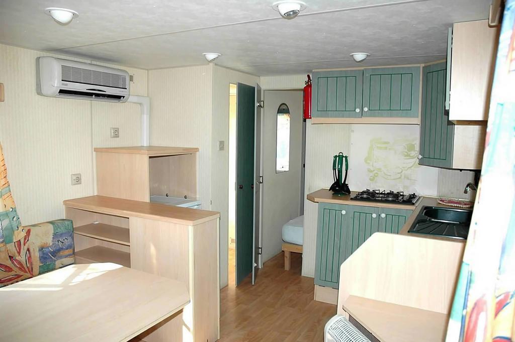 Отель Camping Europa 2 Каполивери Экстерьер фото
